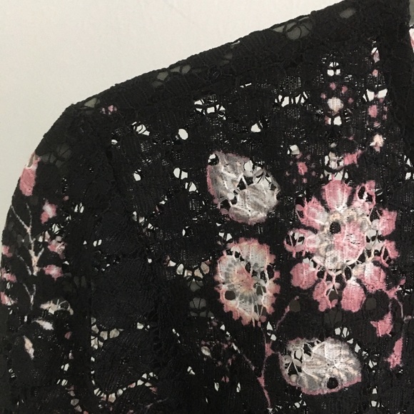 Loft Floral Lace Black Blouse Size XS - Picture 3 of 5